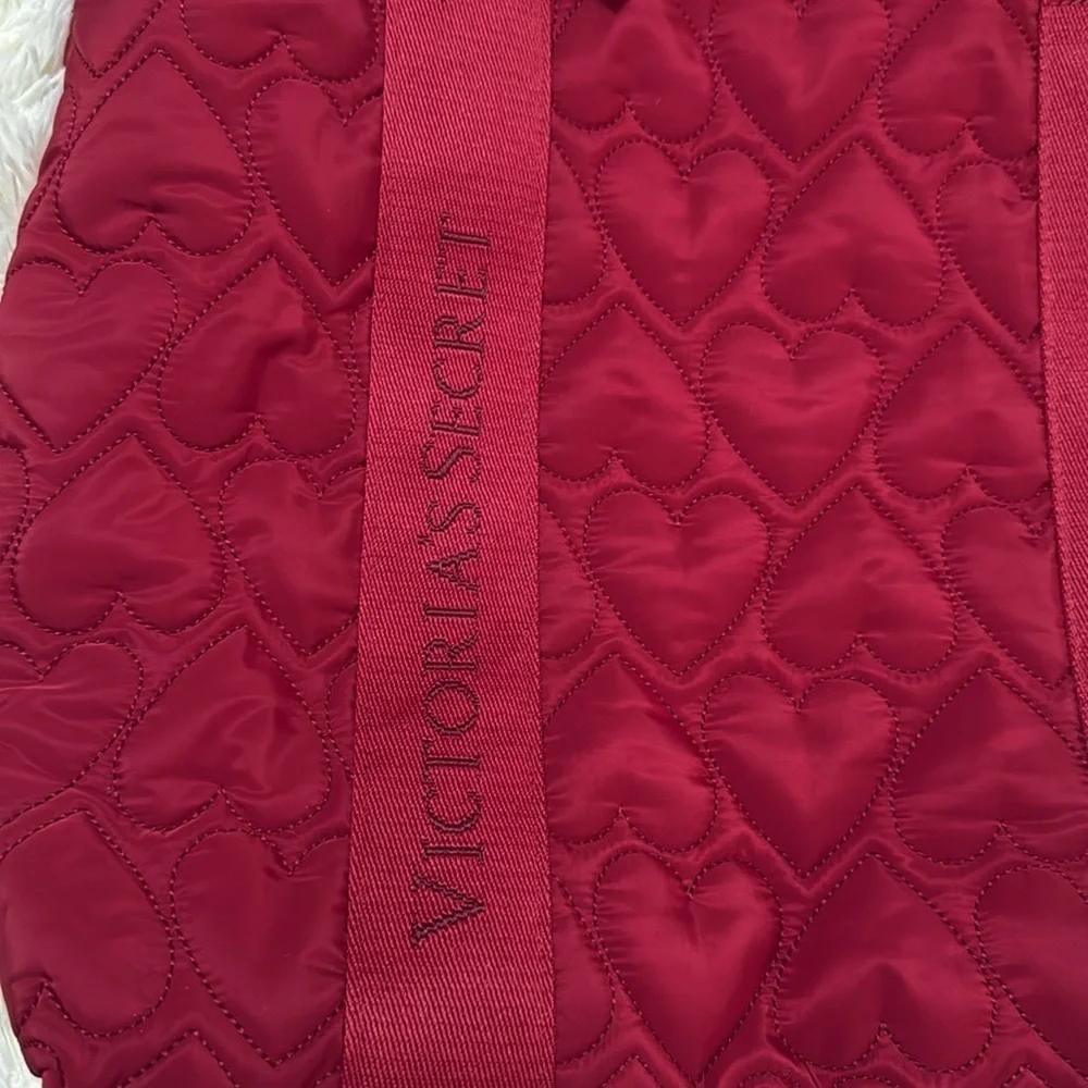 VS Quilted Puffer Tote